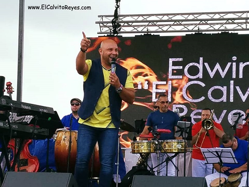 Edwin El Calvito Reyes on stage