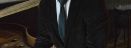 Pianist Irving Flores