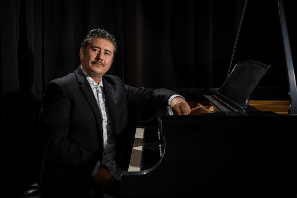 pianist Carlos Ordiano