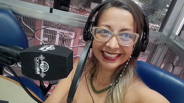 Rocio Hernandez is a Broadcaster and General Producer of "La Metropolis".