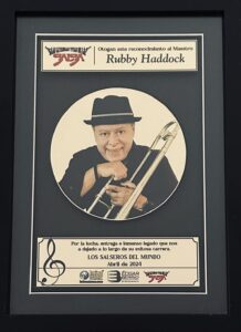 A very special thanks to Edgar Berrio and all the staff of Las Leyendas Vivas De La Salsa #8 for this great recognition, on behalf of Rubby Haddock and his family