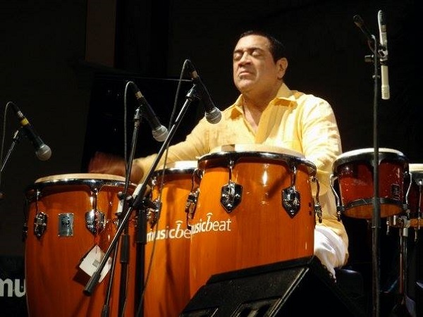Sammy Figueroa is an excellent percussionist who has stood out for his versatility, playing in a multitude of musical styles
