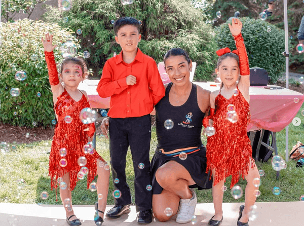 Camila with her students