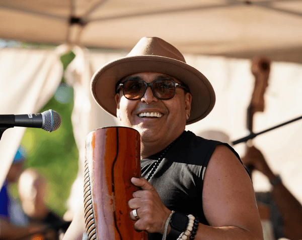 Gabriel performing at the museum