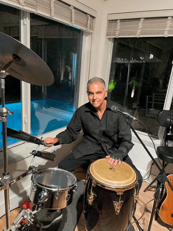 Roland Cache playing