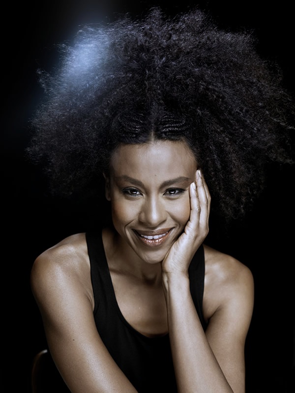 Her mother is Malawian and her father is from the United Kingdom. She moved to London in her teens.