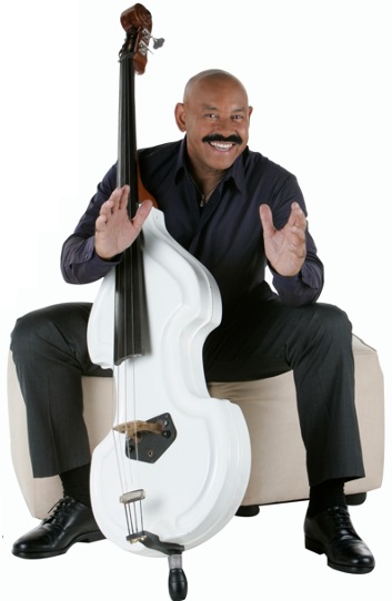 Photo 1: Oscar D' León