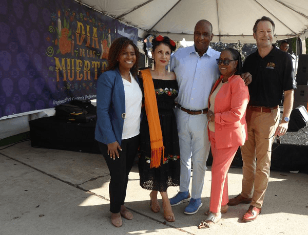 Dionne, Monica, and James. Photo by Ricky