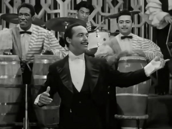 Damaso Pérez performing Latin music