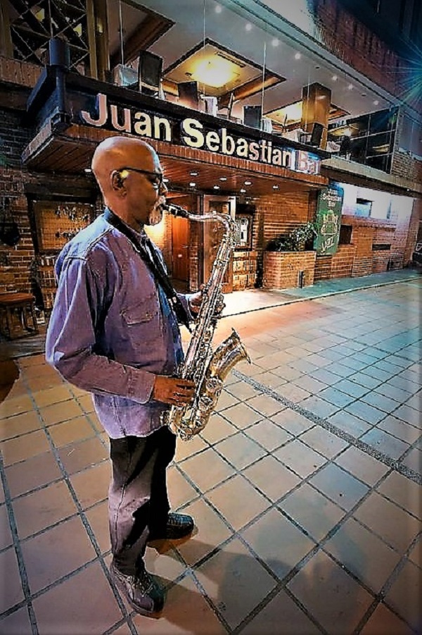 Víctor Cuica was not just a musician; he was a bridge between two worlds. Photograph at Juan Sebastian Bar