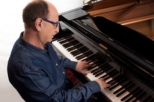 Antonio Adolfo El Maestro Imborrable de la Música Brasileña