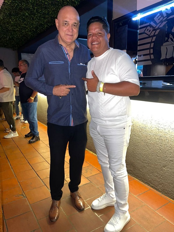 Profesor Carlos Colmenarez y Edward Arcila