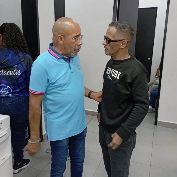 Conversando con Luisito Carrion Dj. Augusto Felibertt Prueba de Sonido en el marco del evento Salsa Bajo la Cúpula Poliedro